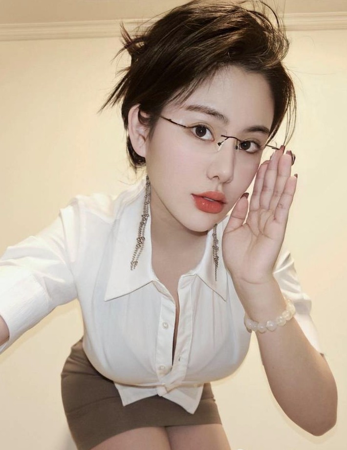 Lin, 36